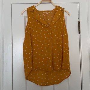 Sleeveless blouse